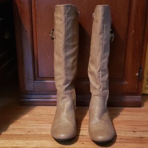 Side buckle Tan Boots
